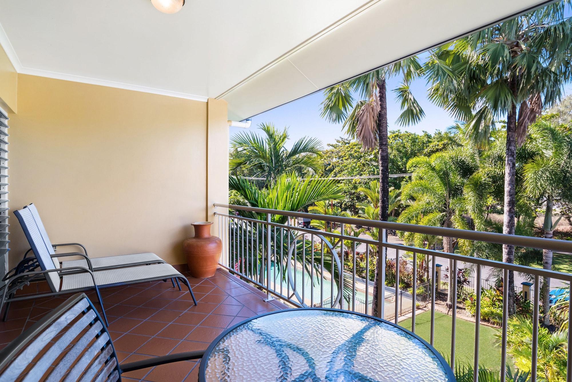 The York Beachfront Holiday Apartments Yorkeys Knob Buitenkant foto