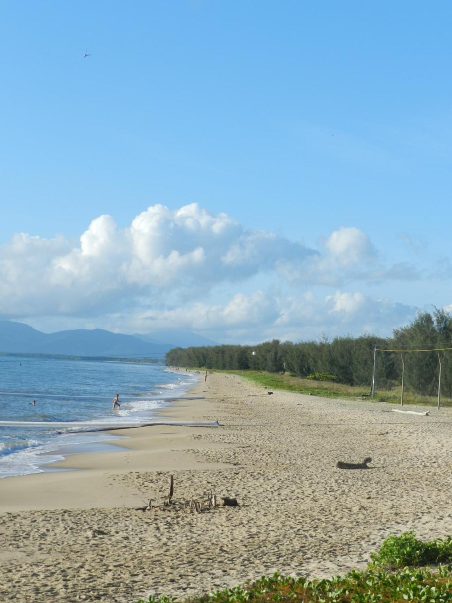 The York Beachfront Holiday Apartments Yorkeys Knob Buitenkant foto
