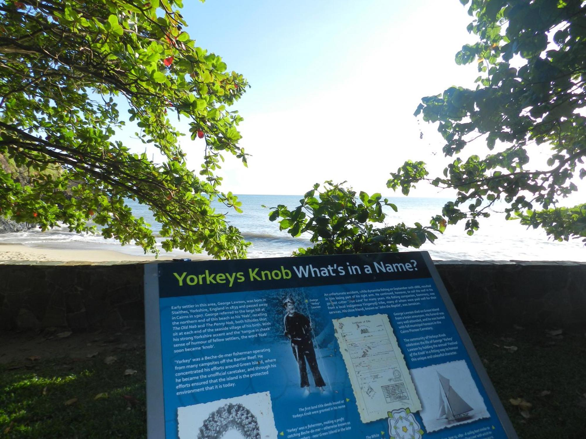 The York Beachfront Holiday Apartments Yorkeys Knob Buitenkant foto