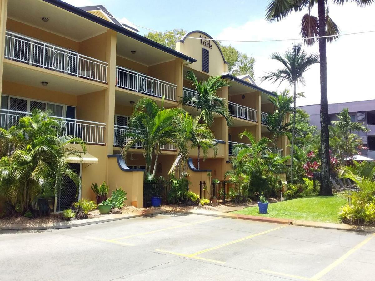 The York Beachfront Holiday Apartments Yorkeys Knob Buitenkant foto