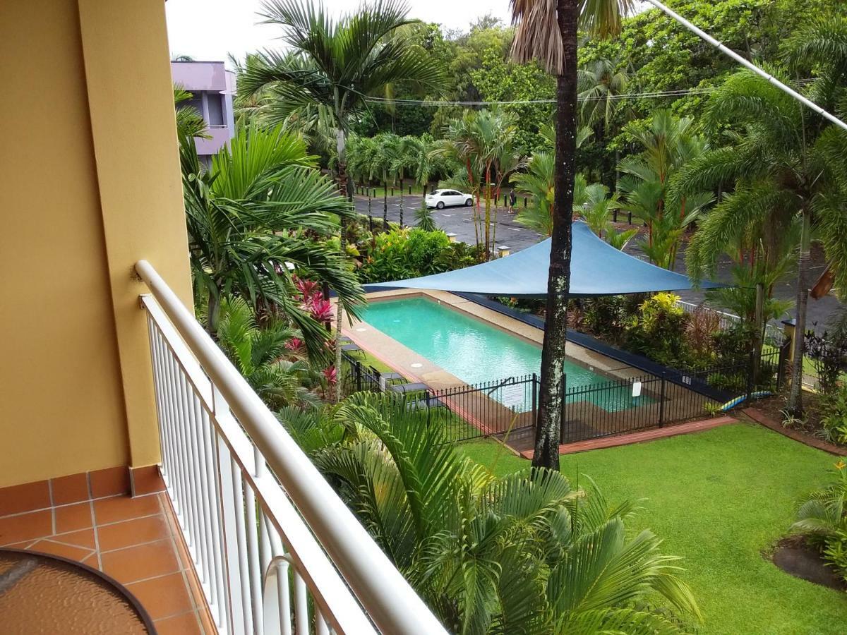The York Beachfront Holiday Apartments Yorkeys Knob Buitenkant foto