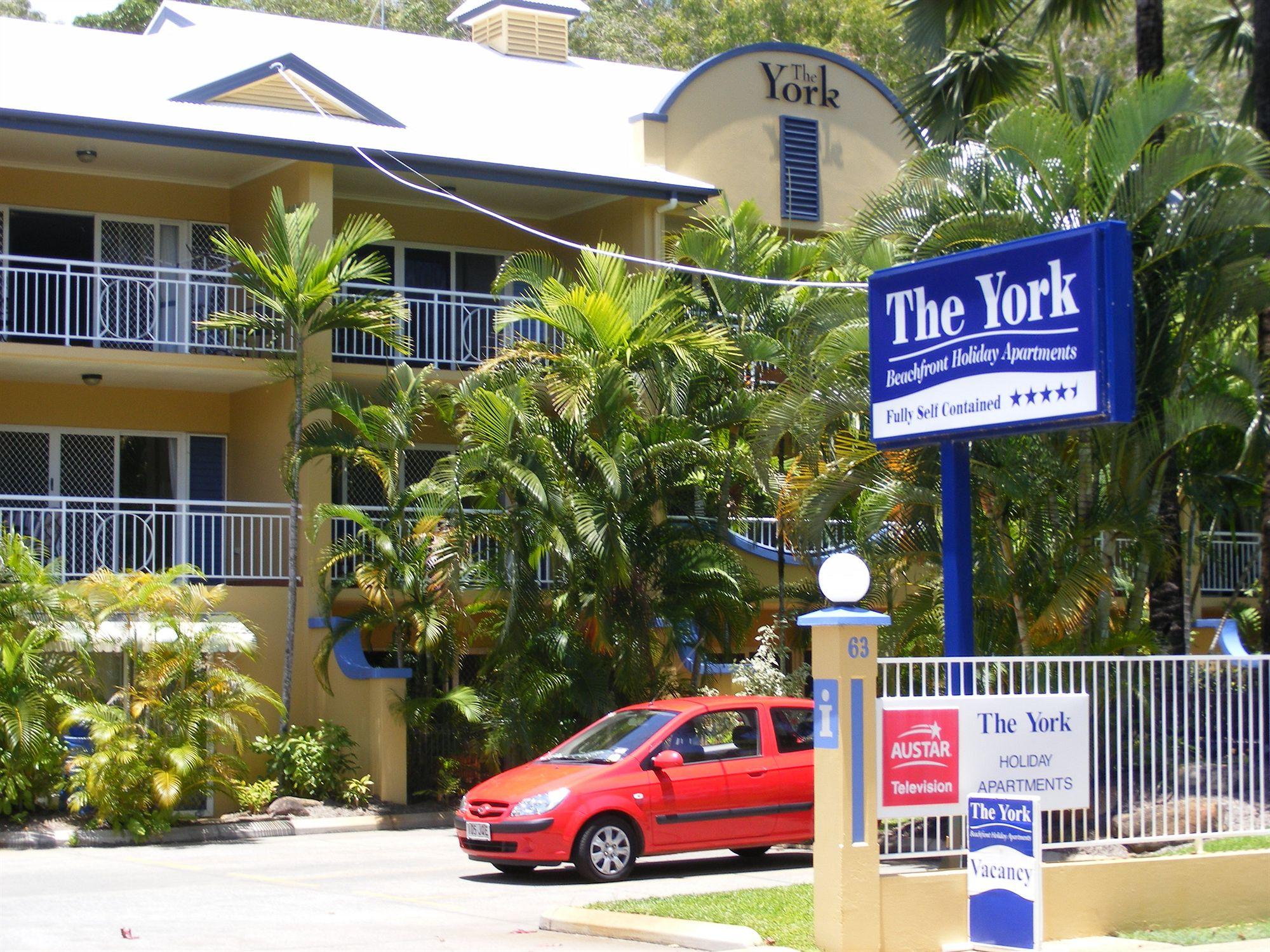 The York Beachfront Holiday Apartments Yorkeys Knob Buitenkant foto
